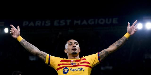 星空体育下载-左右开弓梅开二度，拉菲尼亚能带巴萨走得更远