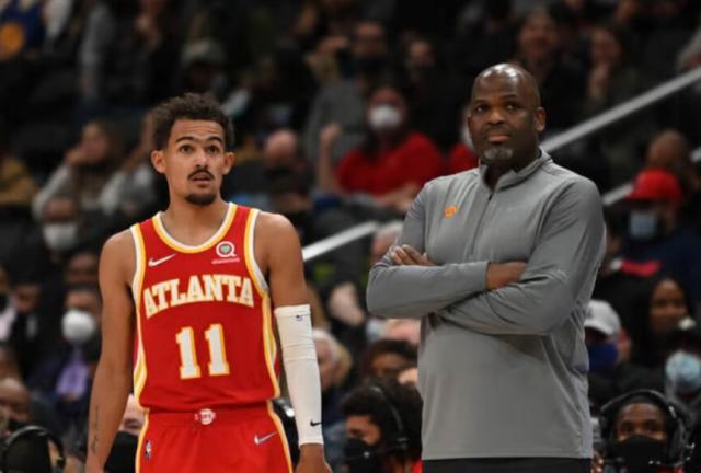 星空体育-特雷·杨与主帅再爆矛盾 麦克米兰暂无下课风险